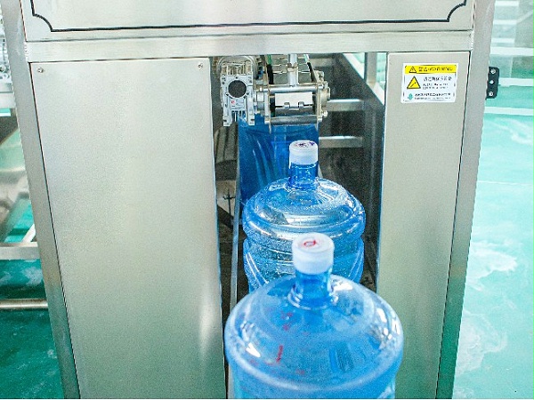 灌装包装一体化设备：提升生产效率的新时代利器